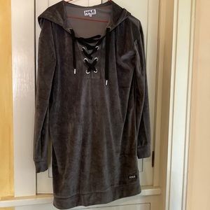 Velvet dress with hood S